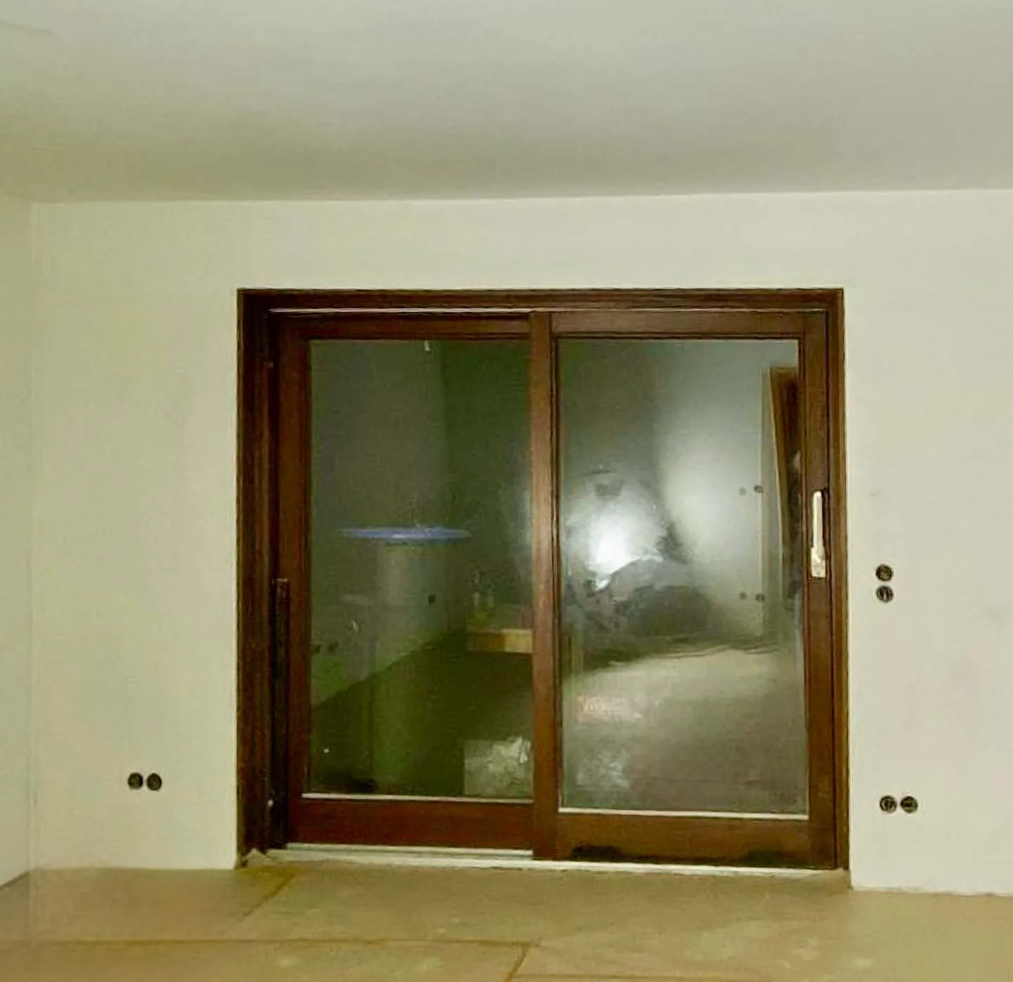 Privathaus in Altenholz - Zustand Vorher - Veraltete Fensterprofile