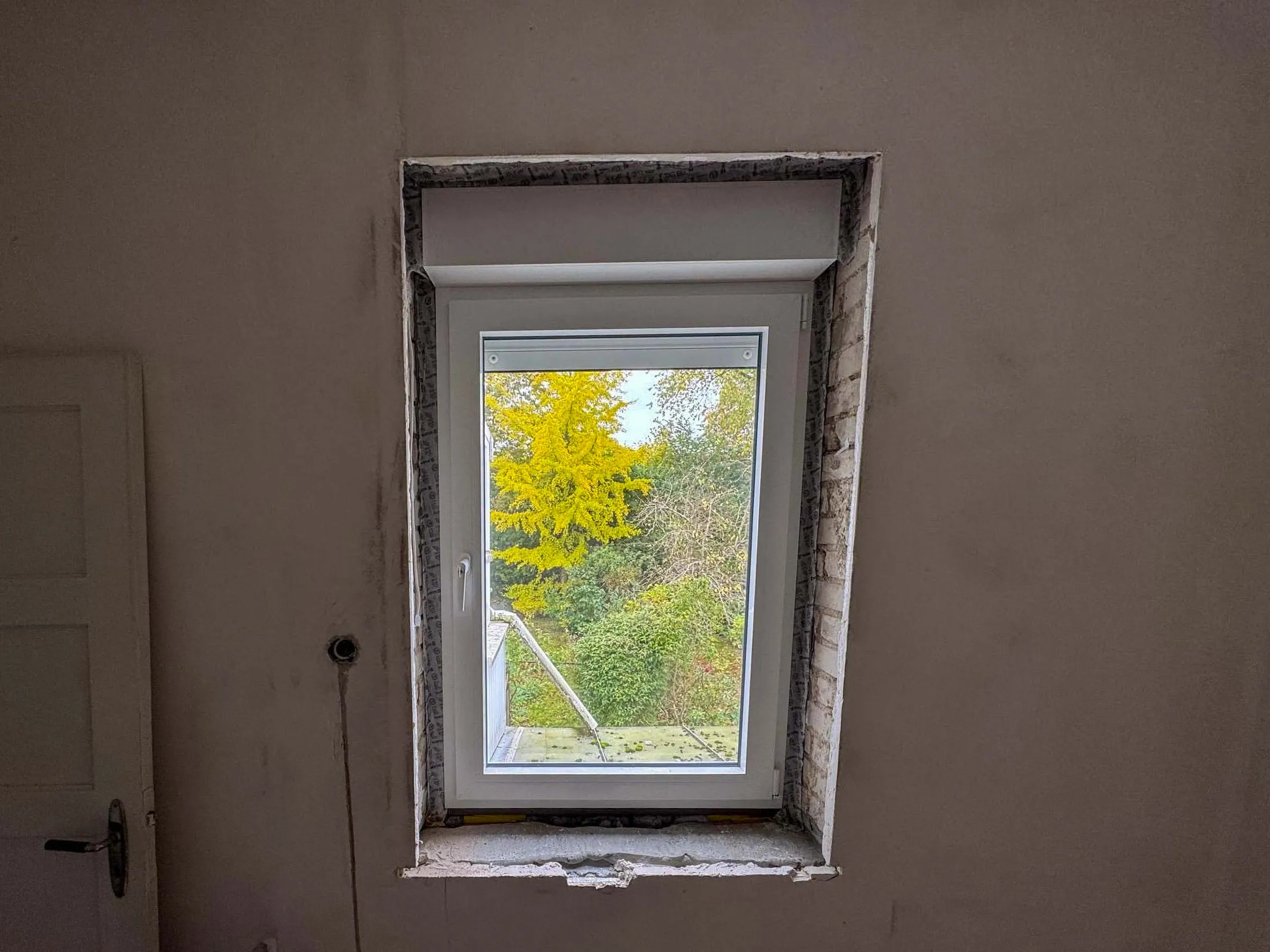 Privathaus in Kiel 1 - Impression der Fenstermontage Detail 3