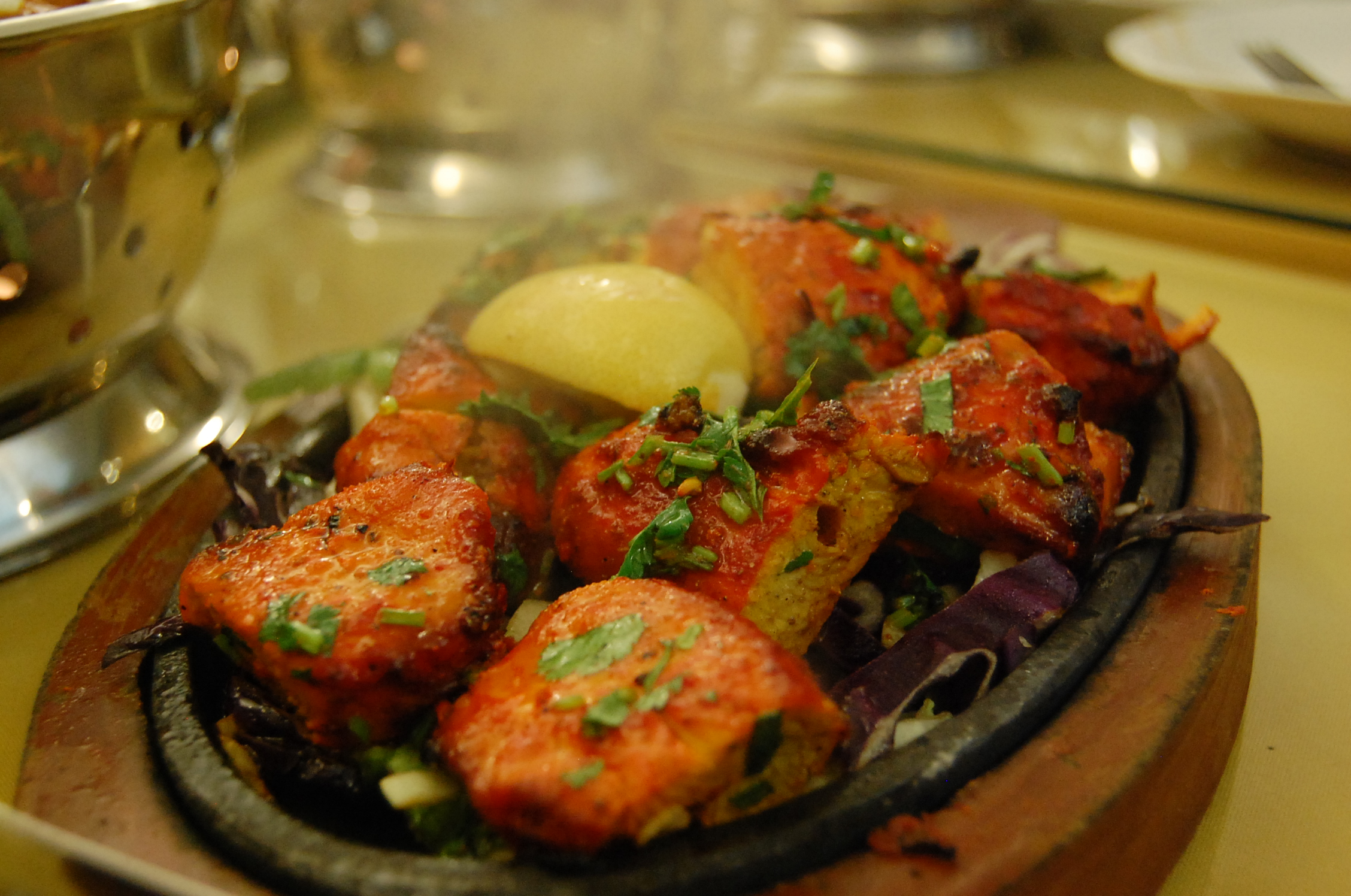 Tandoori Chicken (6pcs Main) - Mother India Fremantle Indian Takeaway