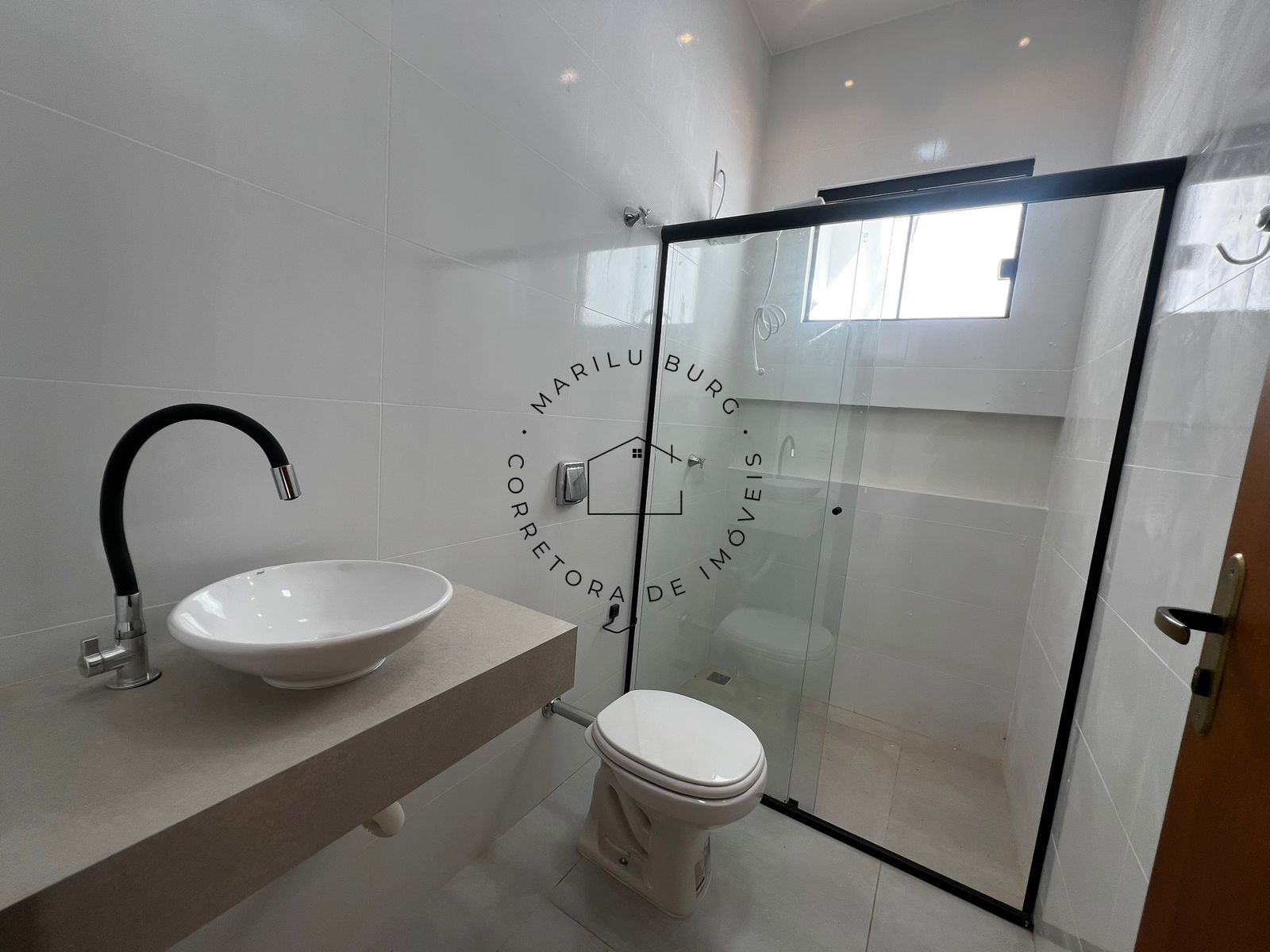 CASA À VENDA NO PARIS, PERTO DO ARCO DO TRIUNFO - Imagem 10