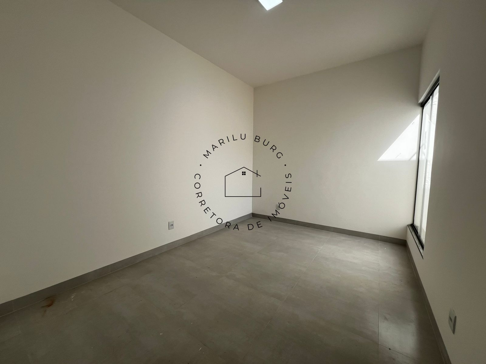 CASA À VENDA NO PARIS, PERTO DO ARCO DO TRIUNFO - Imagem 8