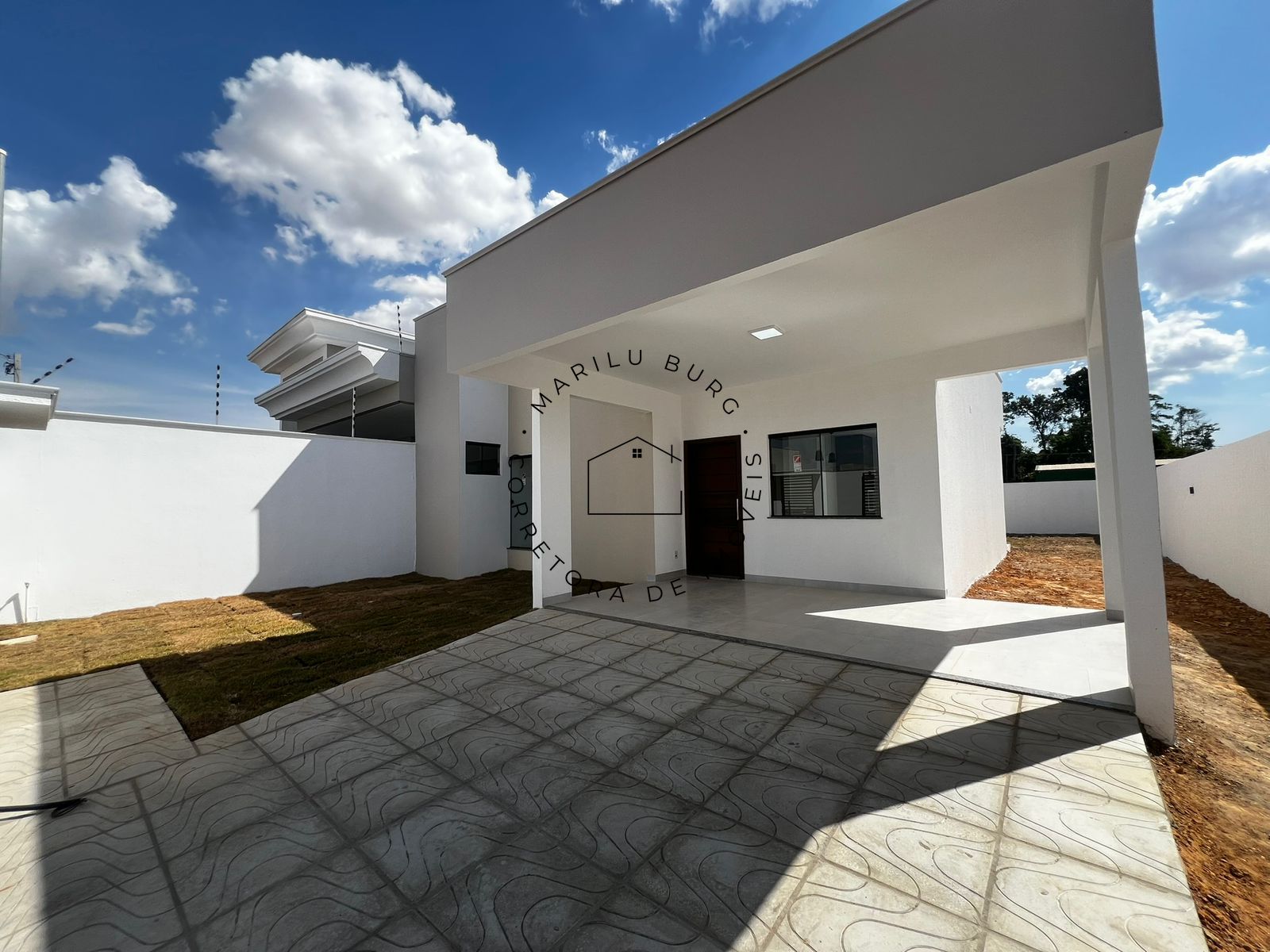 CASA À VENDA NO PARIS, PERTO DO ARCO DO TRIUNFO - Imagem 2