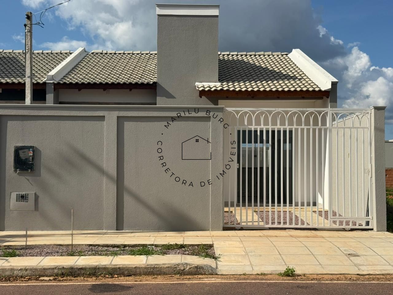 CASA A VENDA NO PARQUE AMAZONAS, PRONTA PARA MORAR