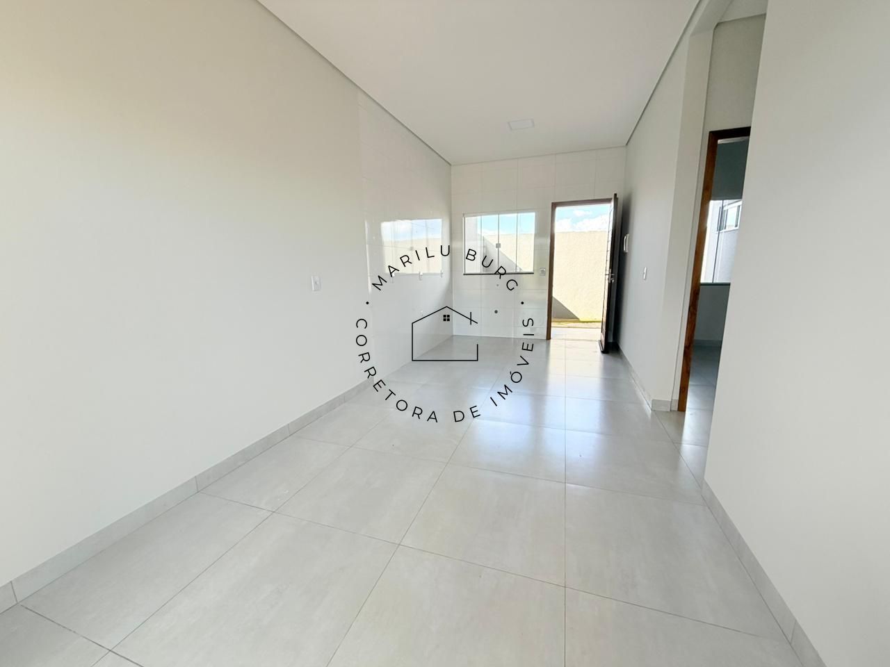 CASA COM DOIS QUARTOS NO PARQUE AMAZONAS - Imagem 2