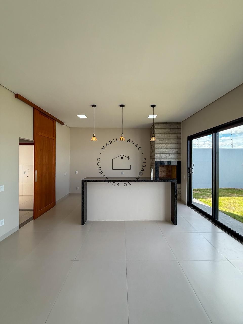 CASA MODERNA E ELEGANTE À VENDA NO JARDIM CURITIBA - Imagem 3