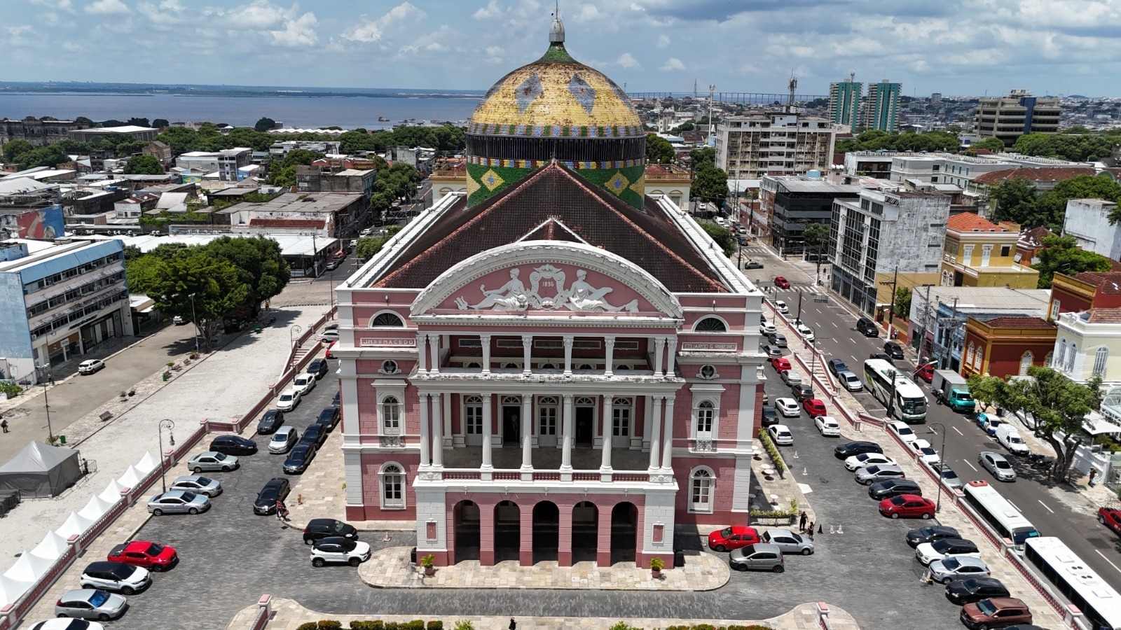 Manaus retorna ao Top 6 das maiores economias do país e lidera entre as regiões Norte, Nordeste e Sul