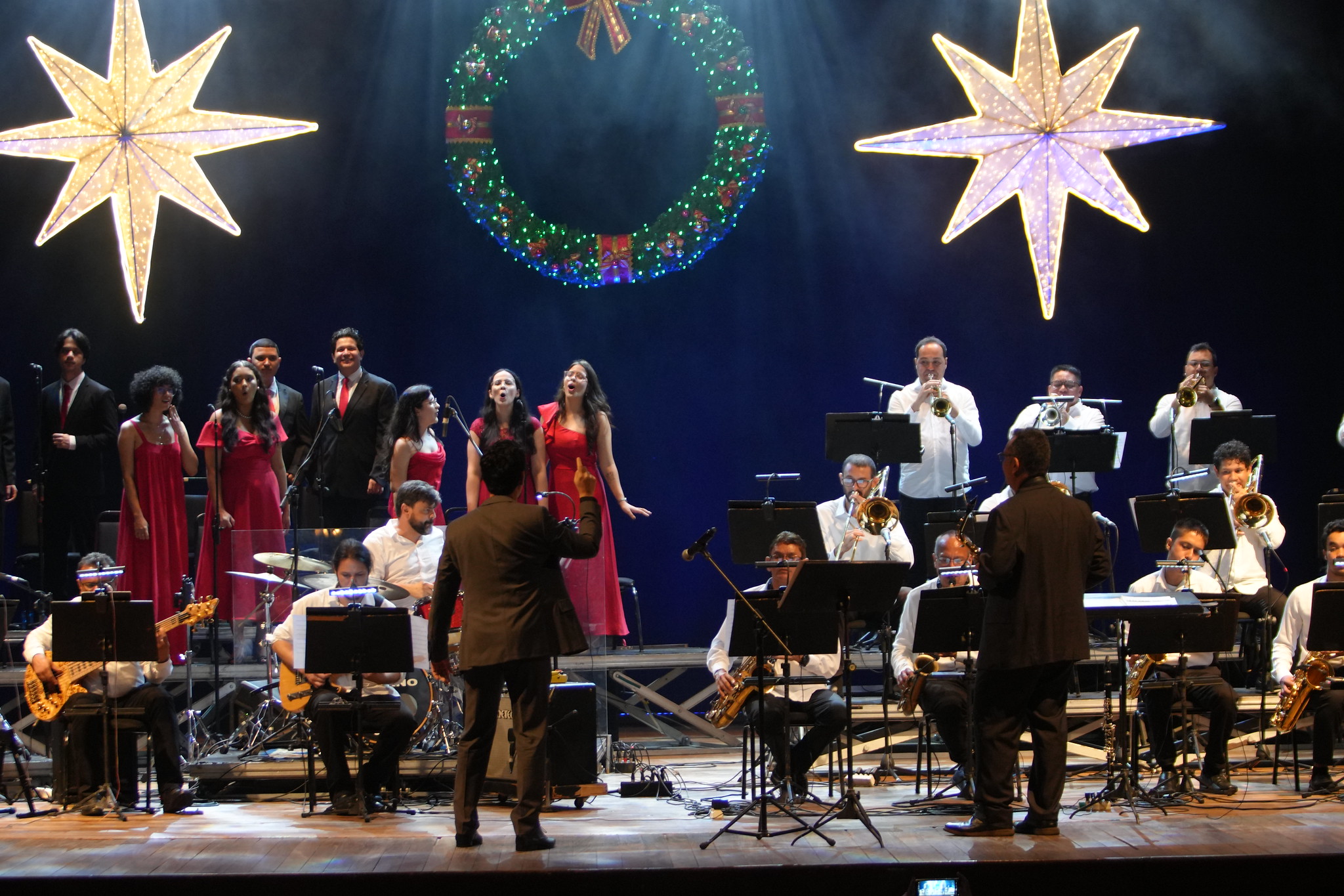 Concerto “Jazz Natalino” estreia no Teatro Amazonas com releituras jazzísticas do cancioneiro cristão