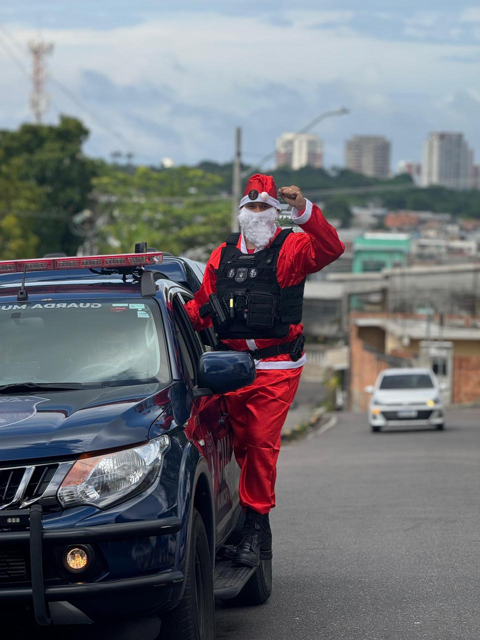 Guarda Municipal de Manaus Realiza Natal Solidário com Foco no Apoio Comunitário e Entrega de Brinquedos