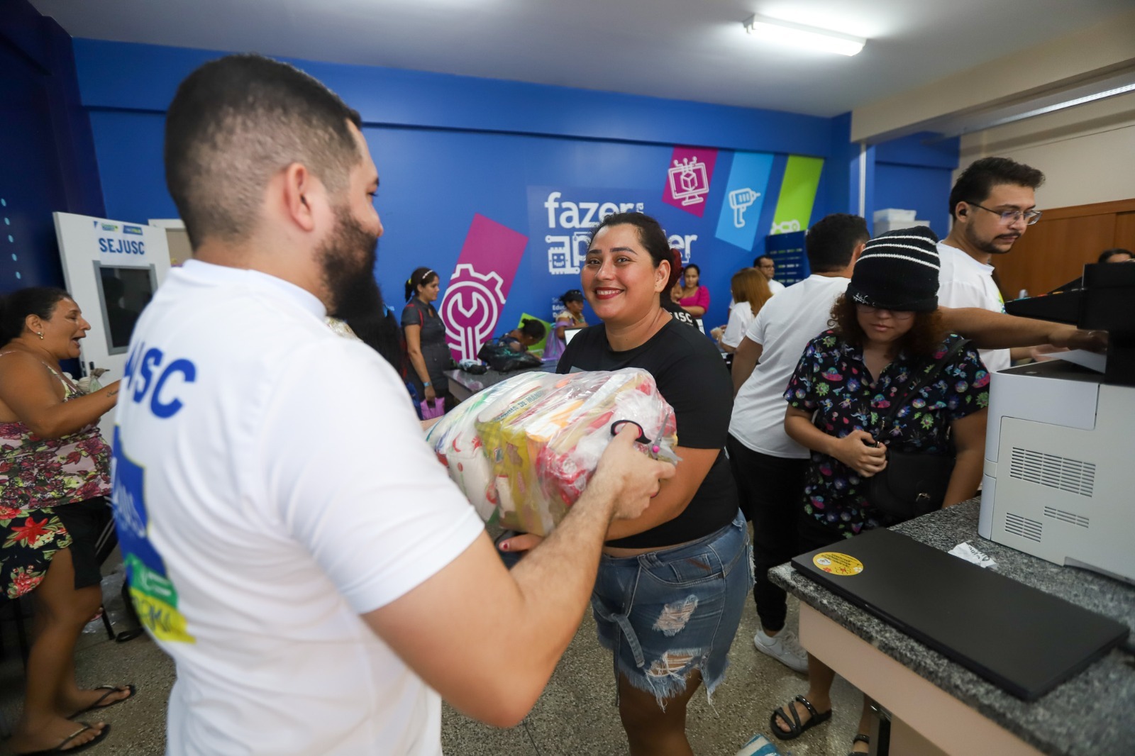 Governo Presente: O Estado chega onde o cidadão está, promovendo integração de serviços em Manaus