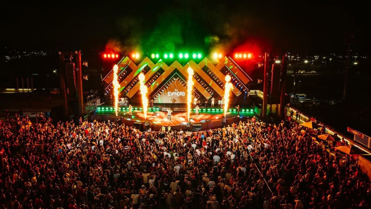 Evento 'Banda do DJ Evandro Jr 2026' agendado para 17 de janeiro na Arena da Amazônia, em Manaus