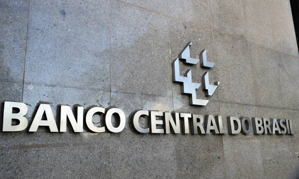 Banco Central Eleva Projeção de Crescimento do PIB Brasileiro para 2025 de 2,0% para 2,3%