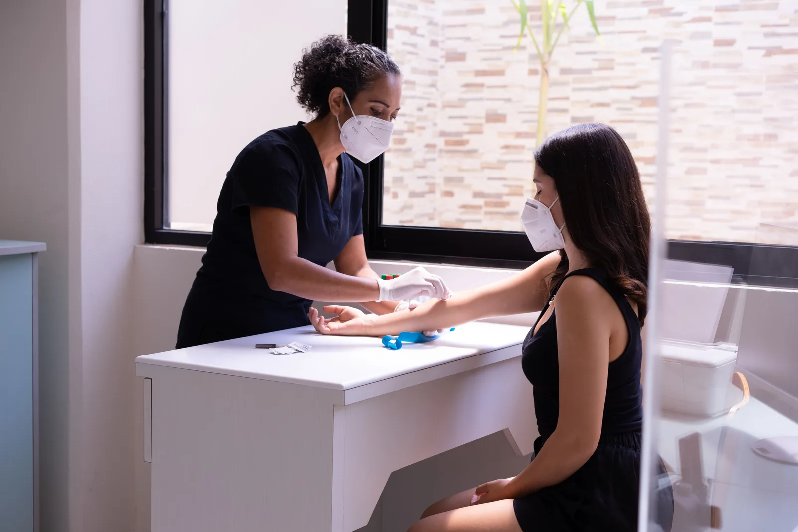 Why Your Yearly Blood Test Is a Lagging Indicator (And How to Audit Your Body in Real Time)