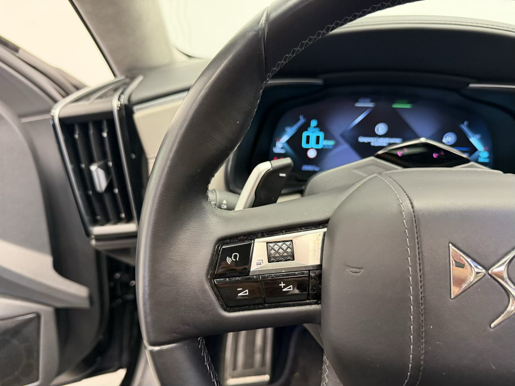 DS 9 Opera Premiere PHEV