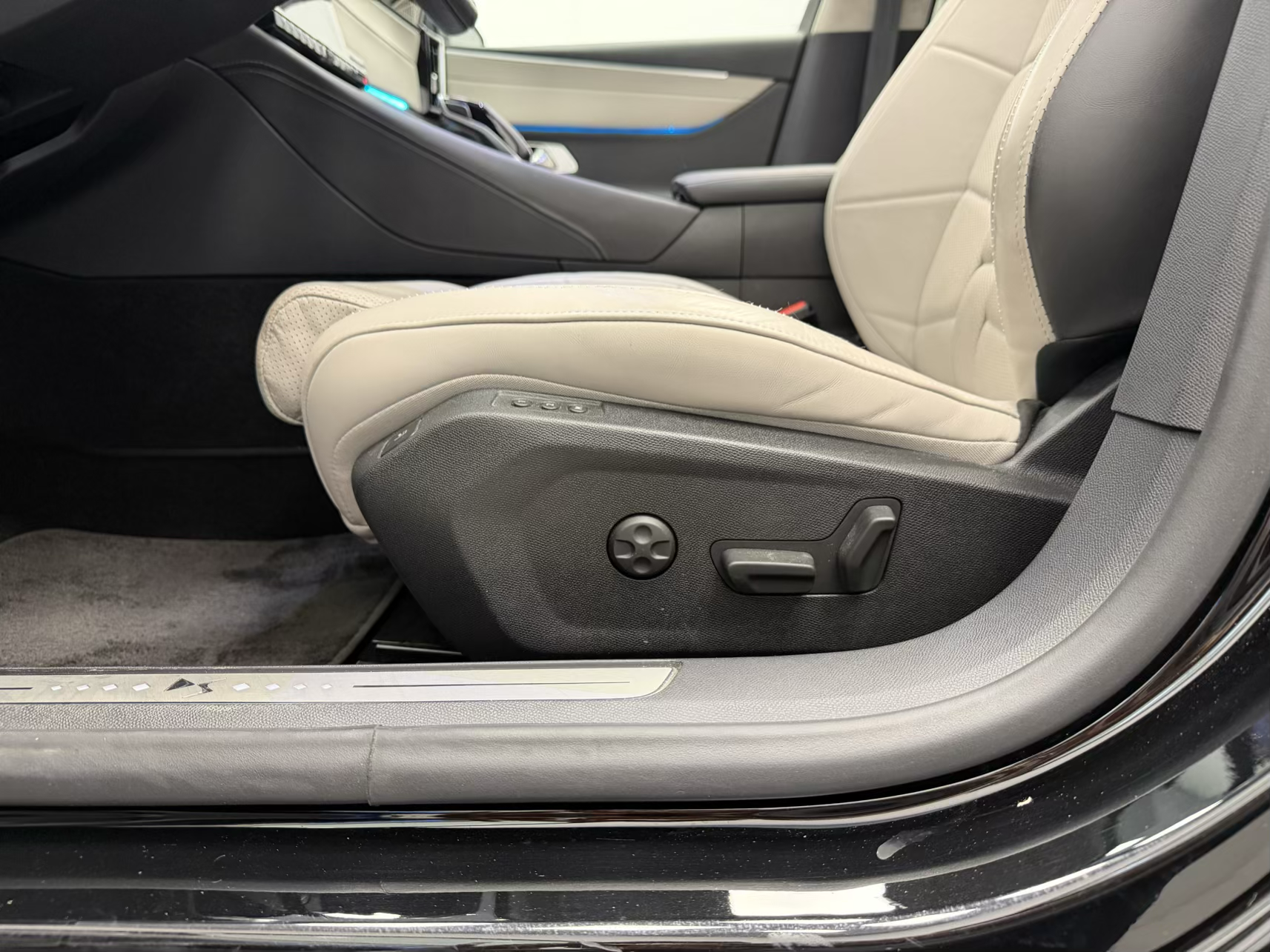 DS 9 Opera Premiere PHEV