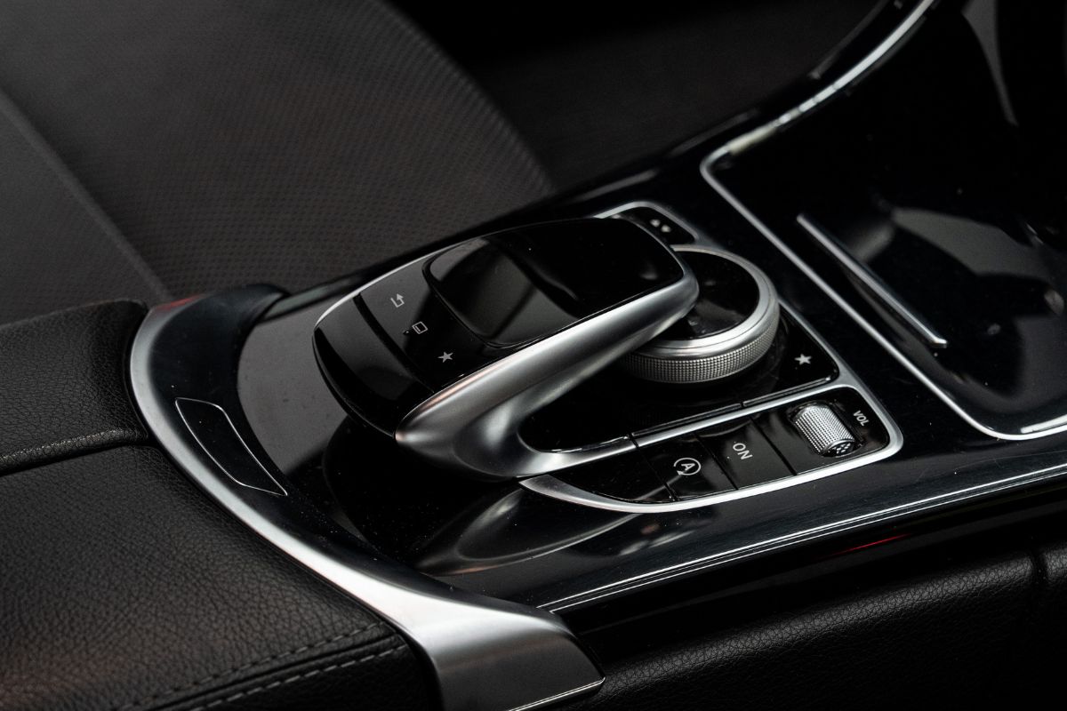 Mercedes-Benz C220
