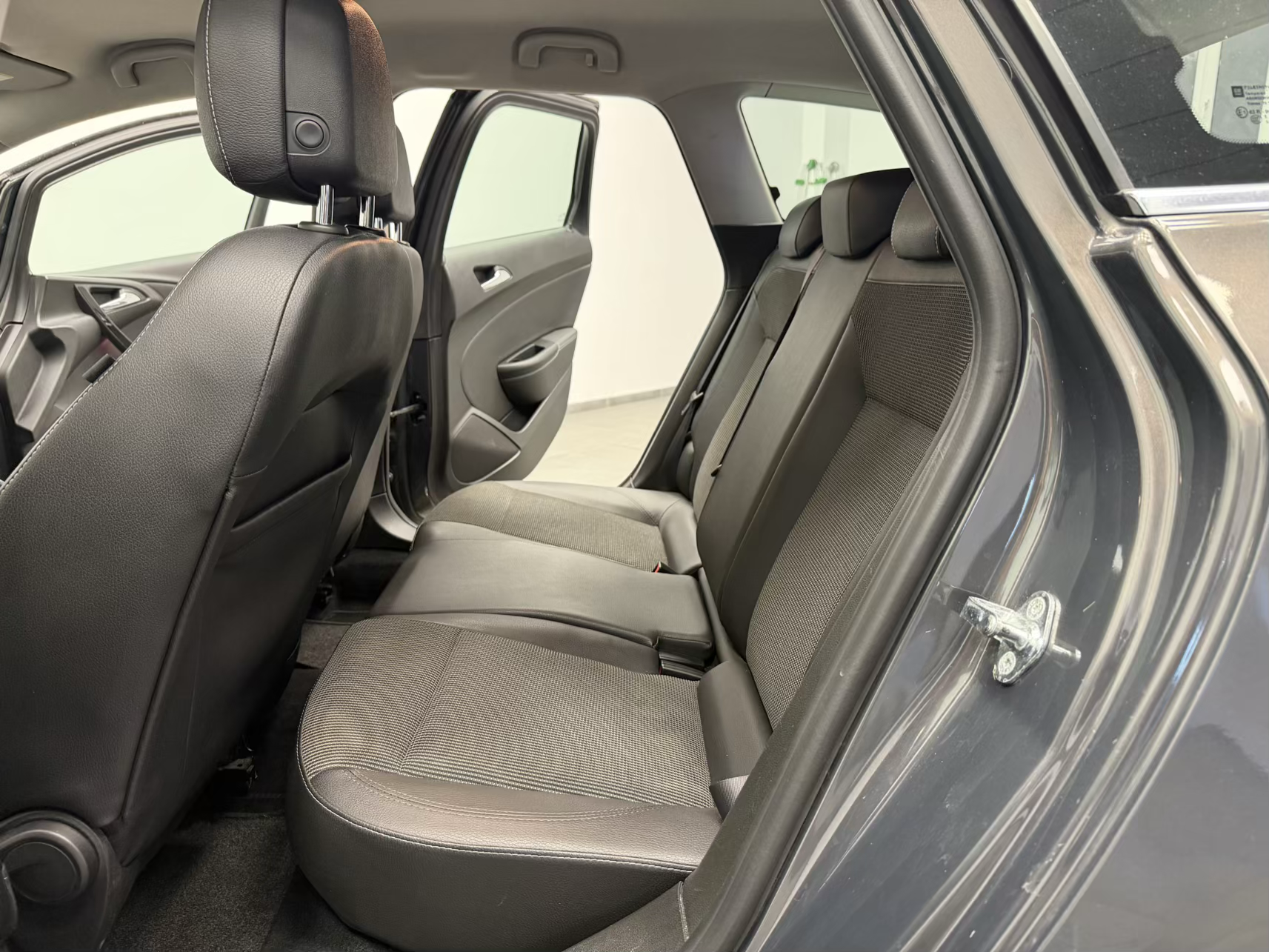 Opel Astra Sports Tourer Bi-fuel