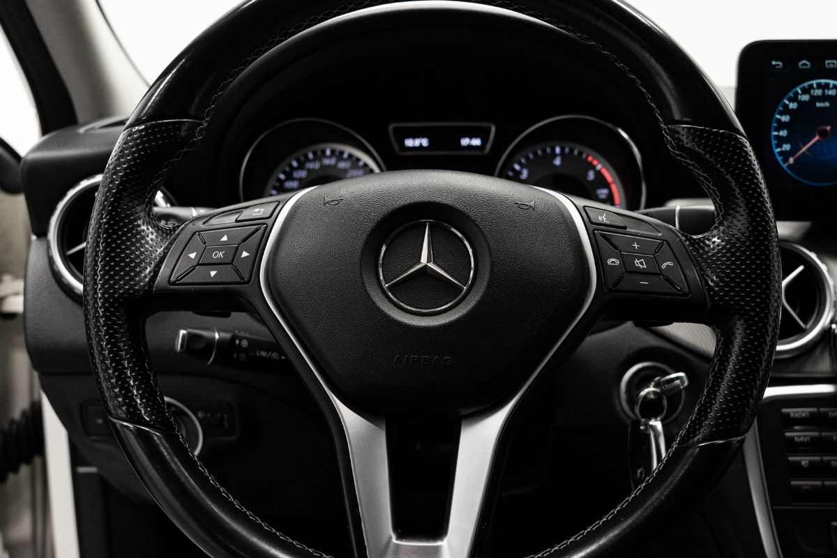 Mercedes-Benz GLA 200