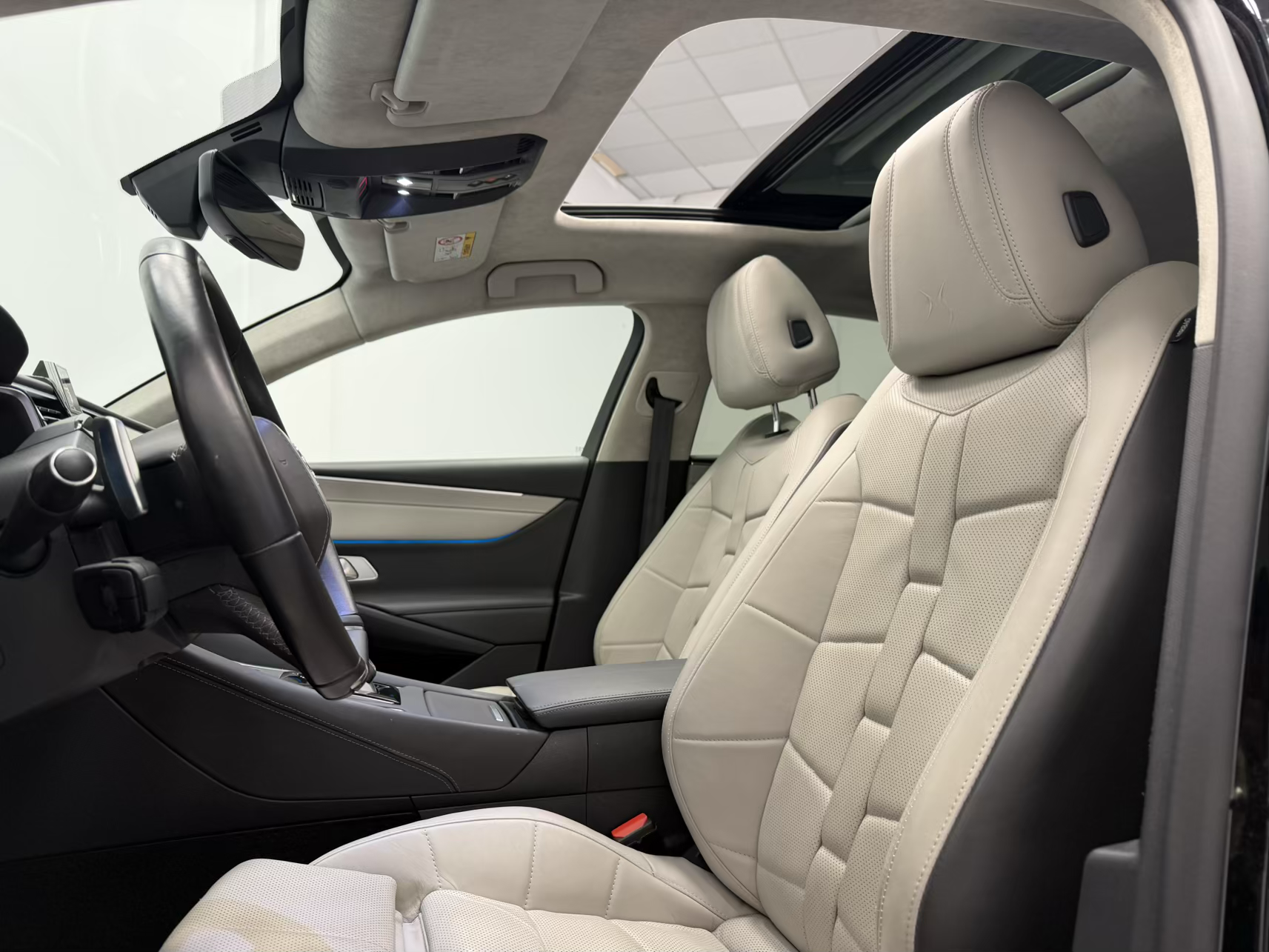 DS 9 Opera Premiere PHEV