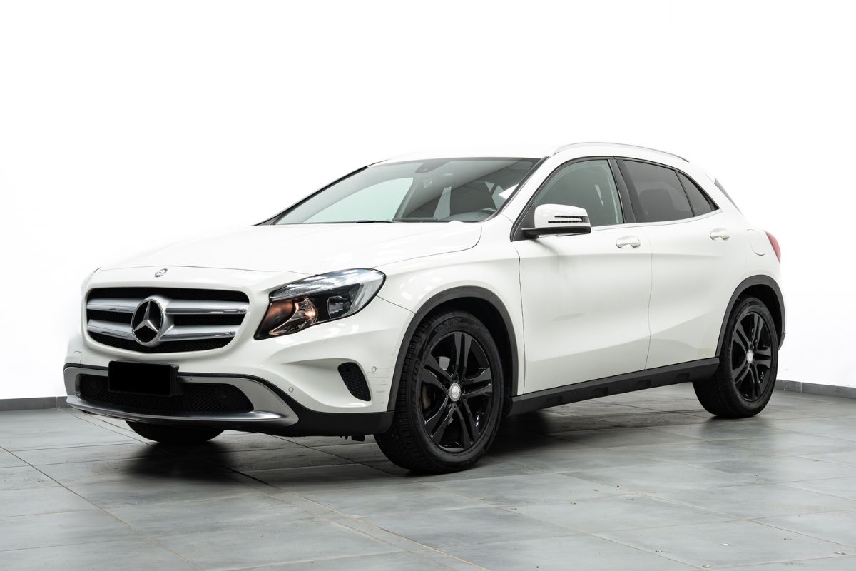 Mercedes-Benz GLA 200