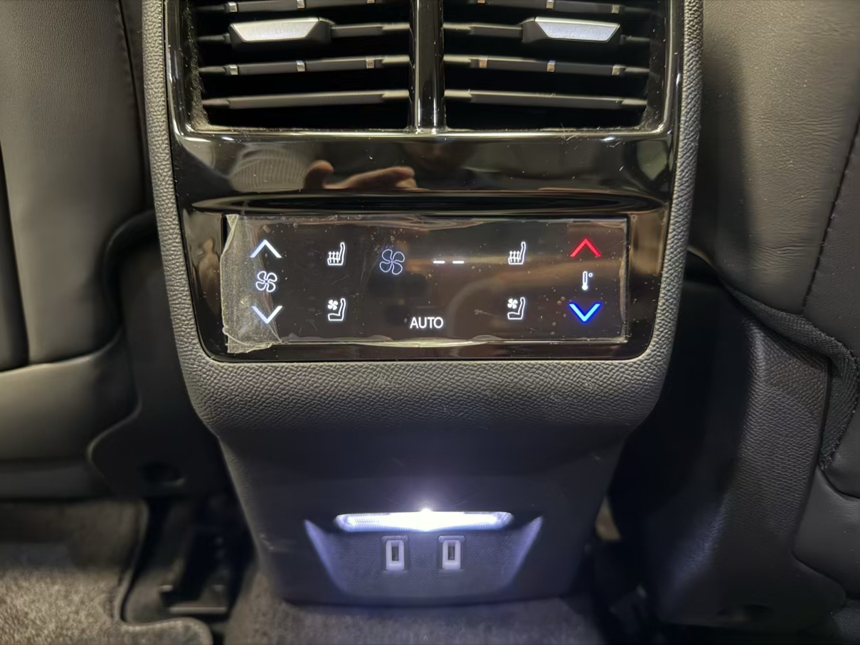 DS 9 Opera Premiere PHEV