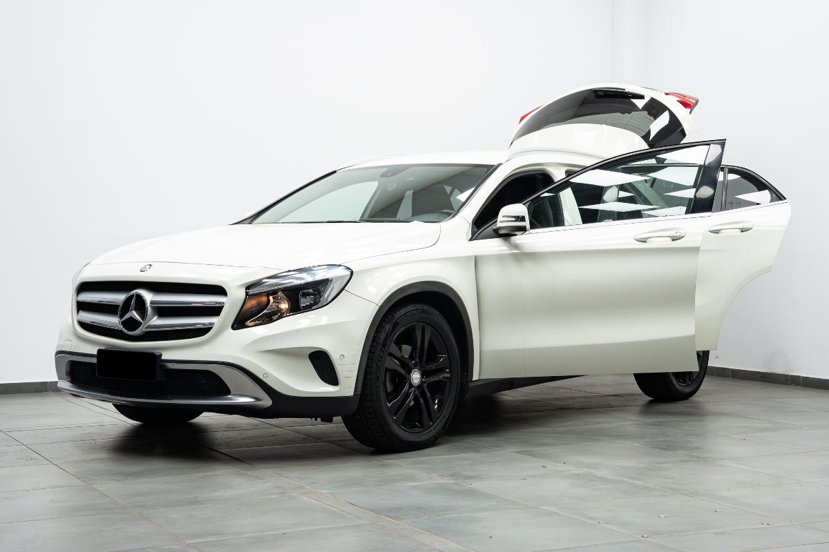 Mercedes-Benz GLA 200