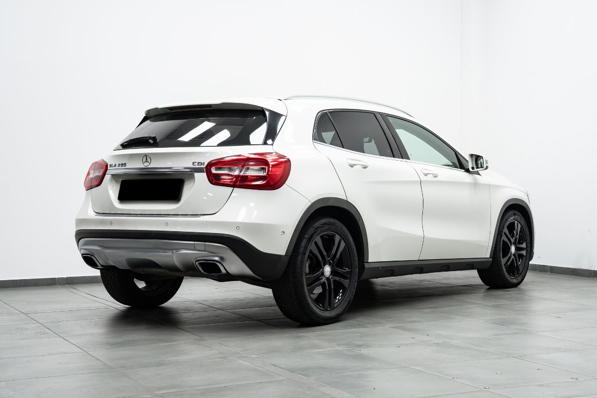 Mercedes-Benz GLA 200