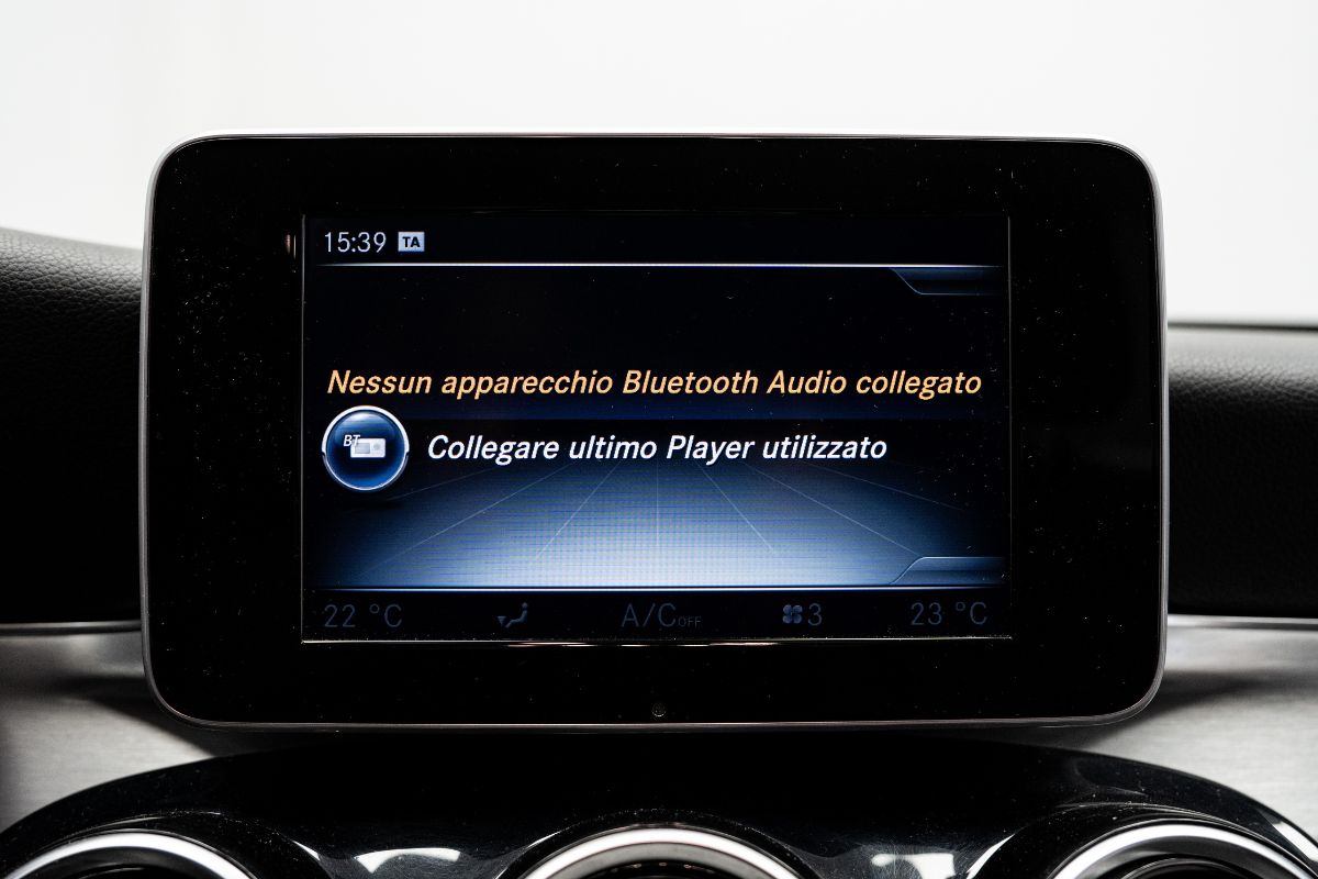 Mercedes-Benz C220
