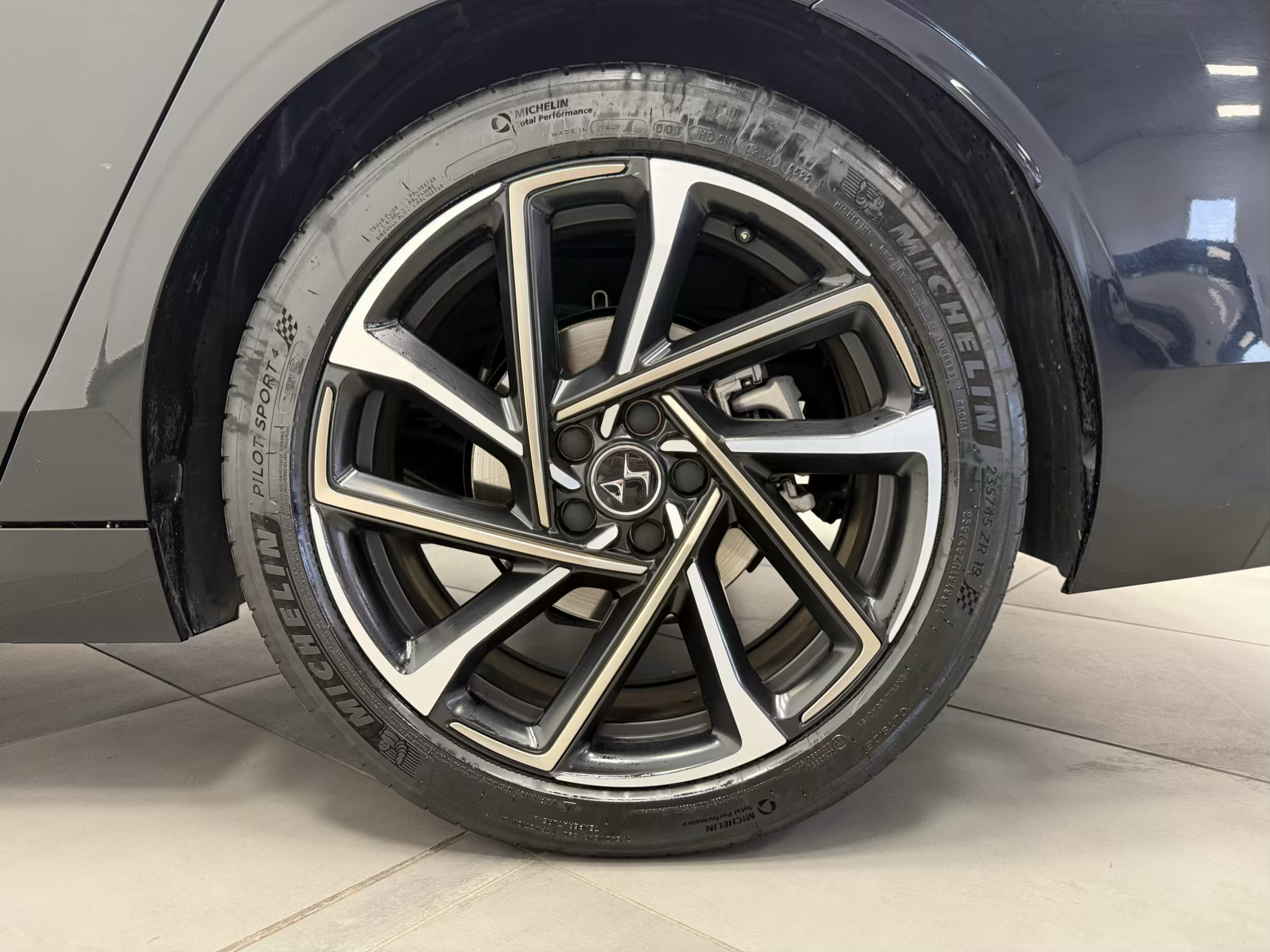 DS 9 Opera Premiere PHEV