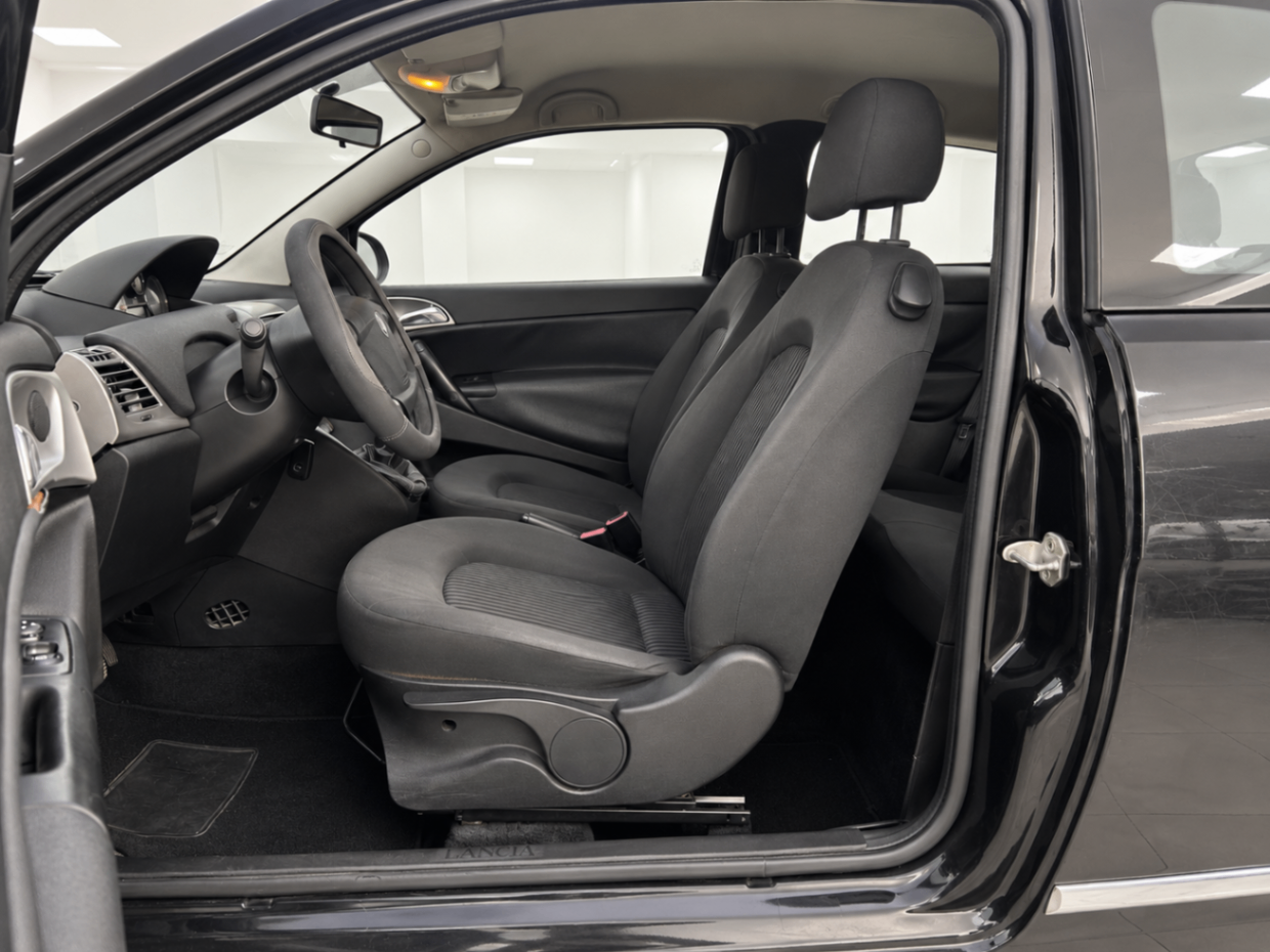 Lancia Ypsilon