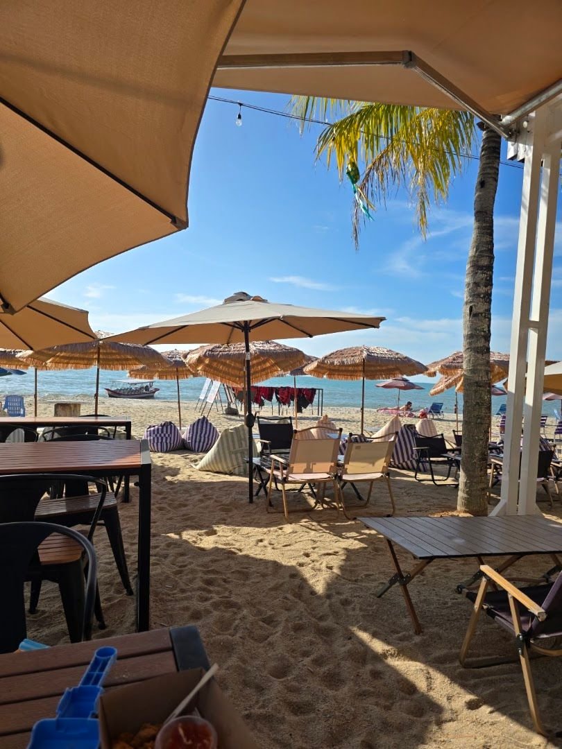 Old Sense Beach Bar - Bar / Pub in Batu Ferringhi - Photo 1