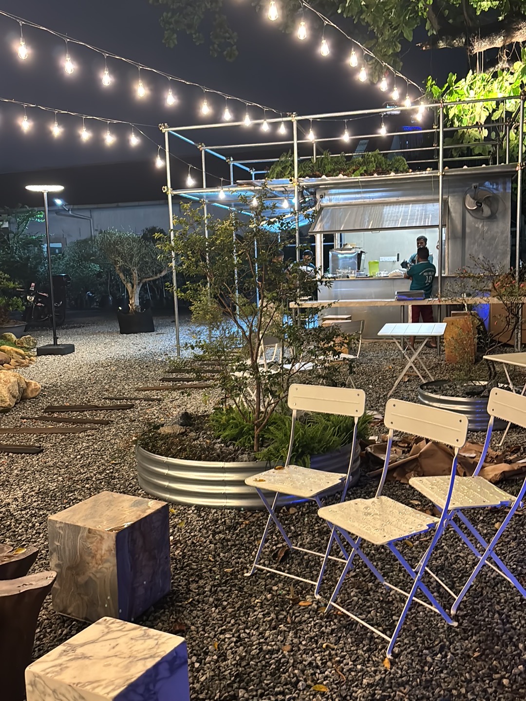 Shaded Stone Cafe & Dining