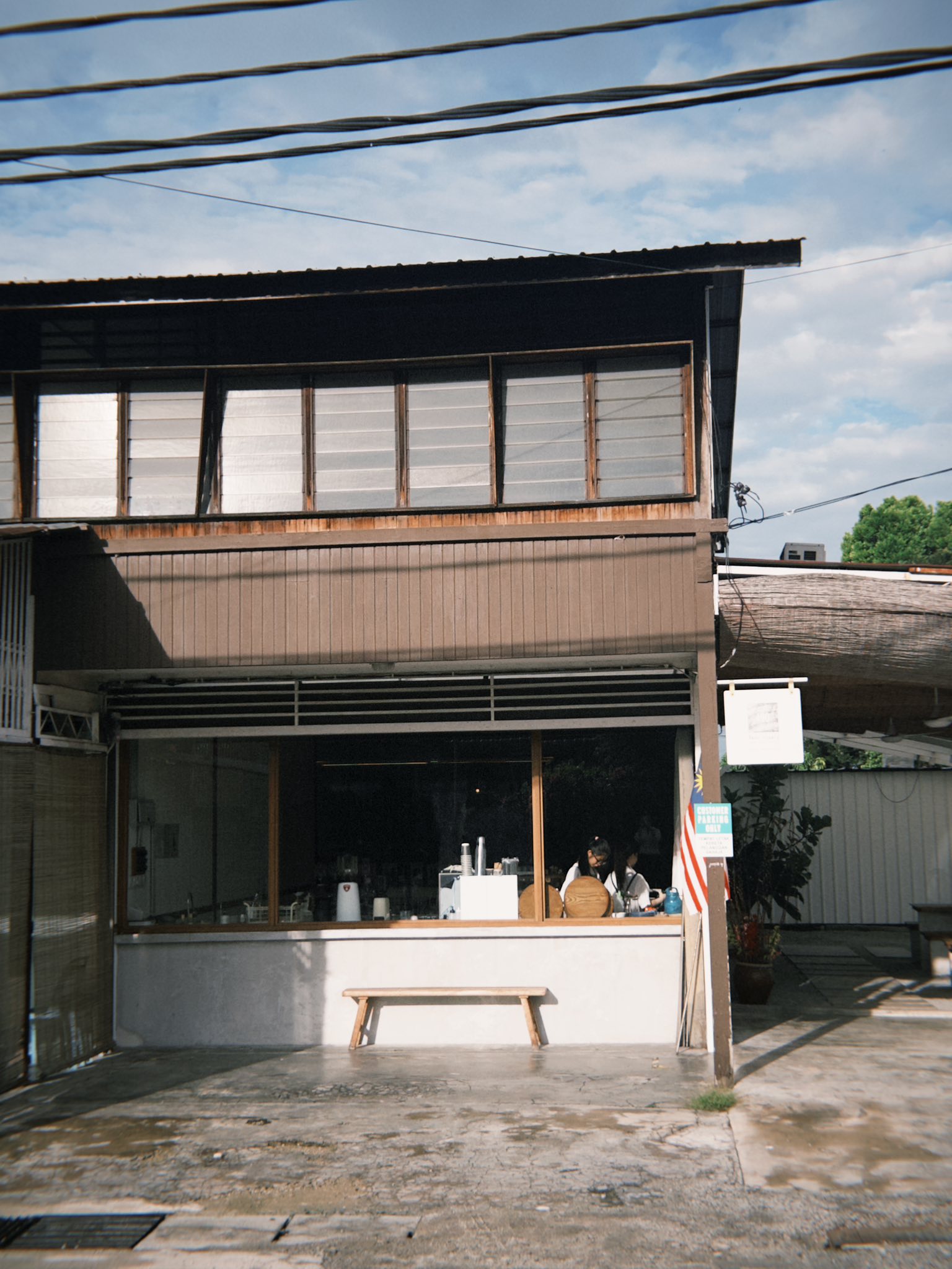 490 Specialty Coffee - Pet-friendly cafe in Bukit Mertajam - Photo 2