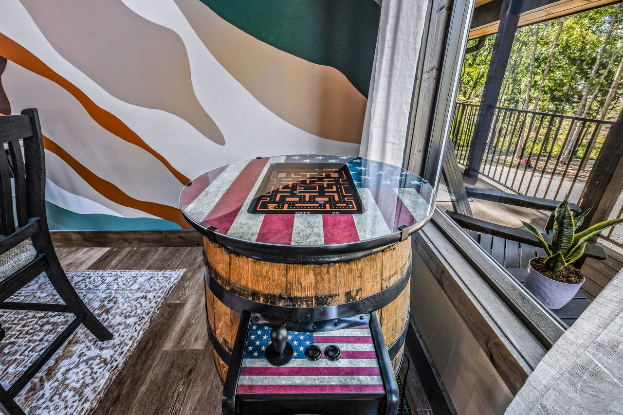 Wooded Hideaway - Photo 4