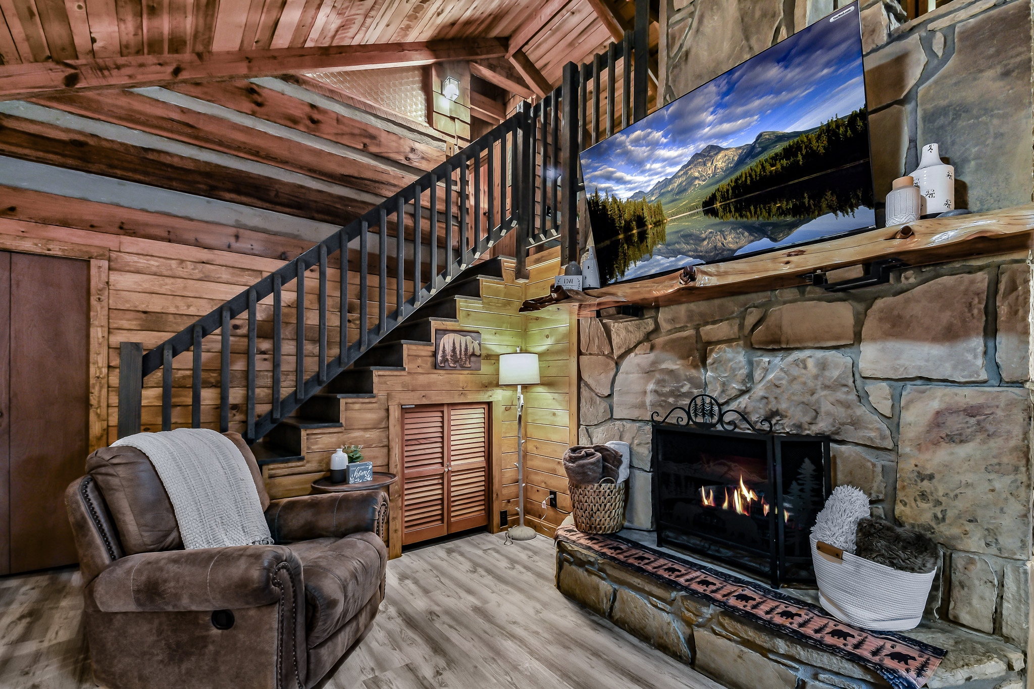 Hidden Acre Lodge - Main Photo