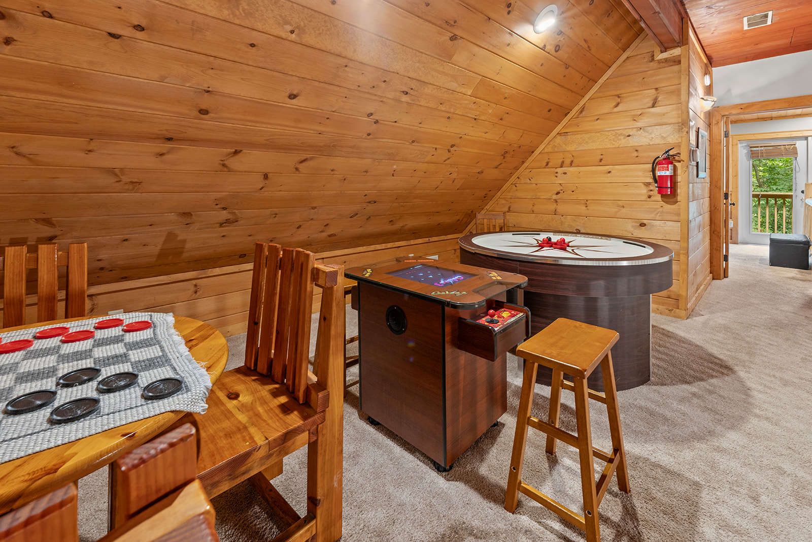 Sugar Bear Mountain Hideaway - Photo 3