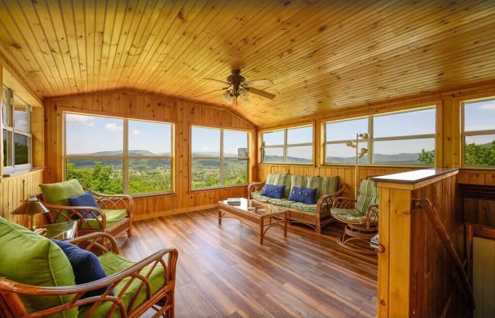 Little Greenbriar Lodge - Photo 5