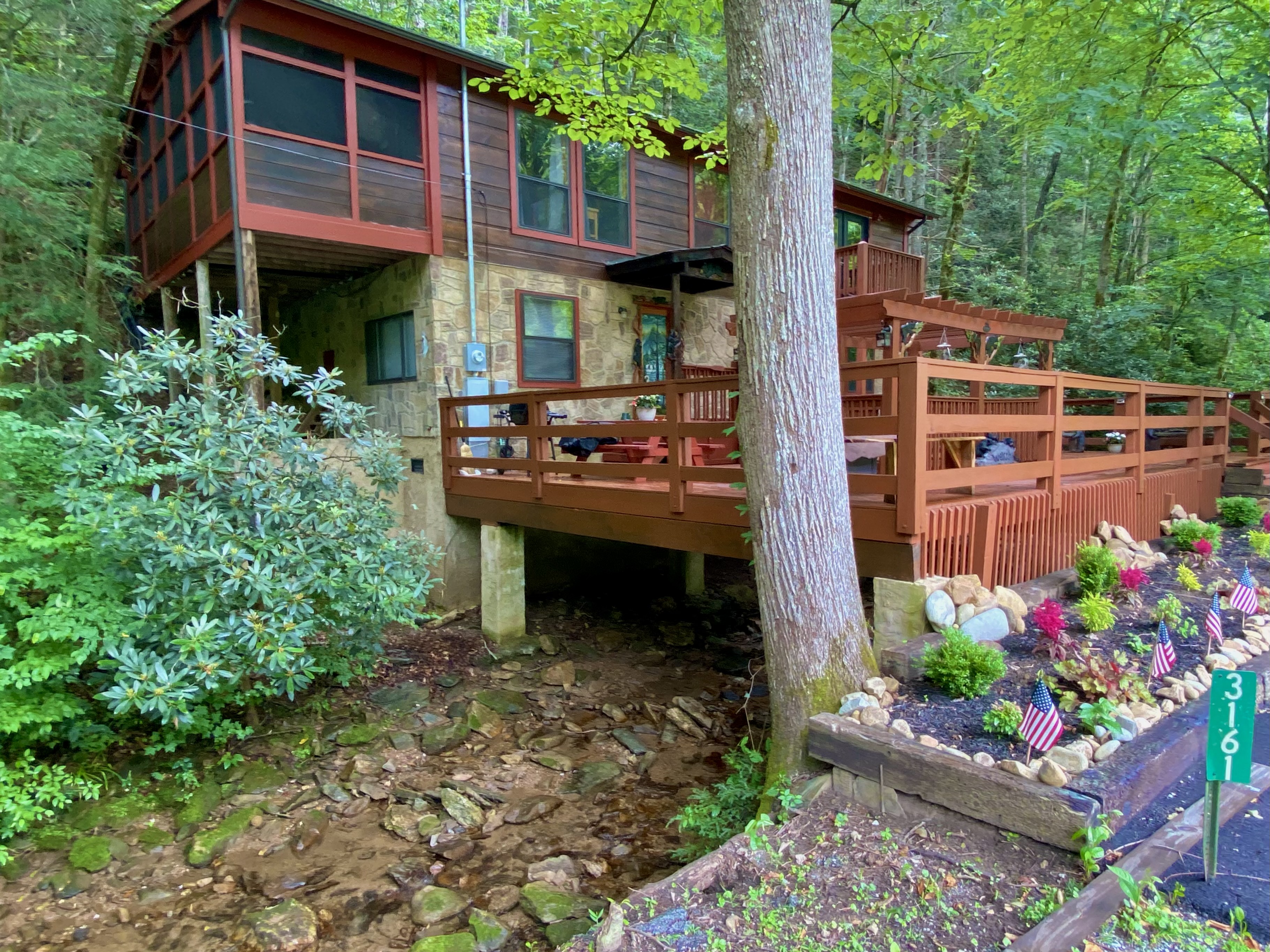 Creeksong Hollow - Main Photo