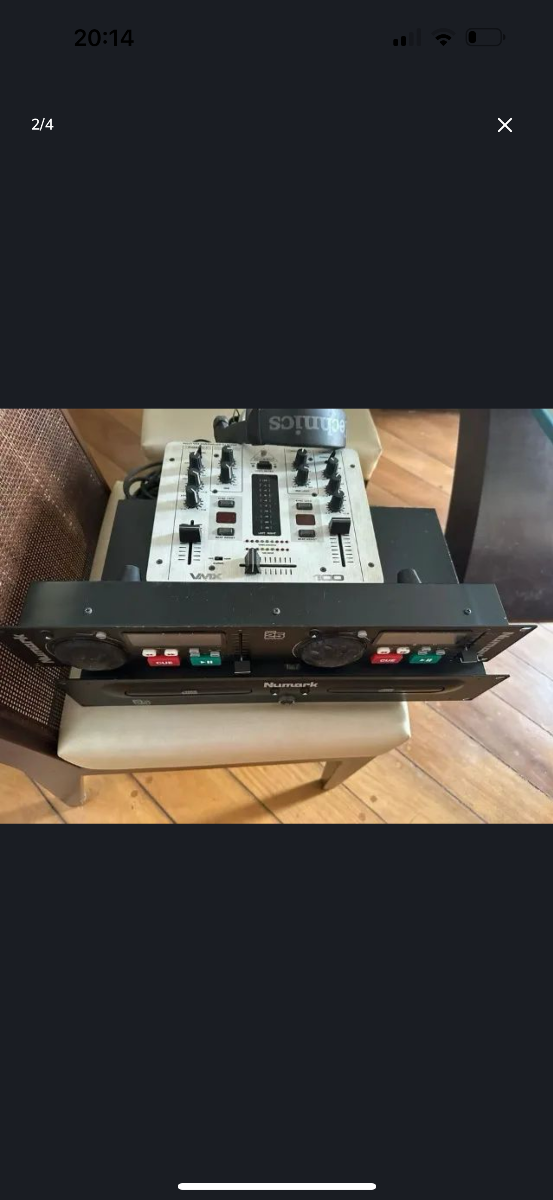 Equipamento de dj miniatura 2