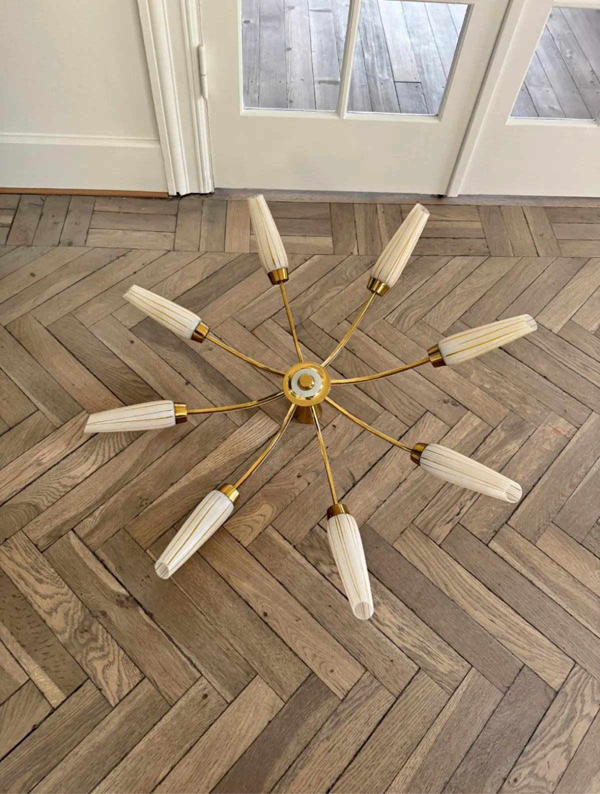 Lustre Sputnik Dourado