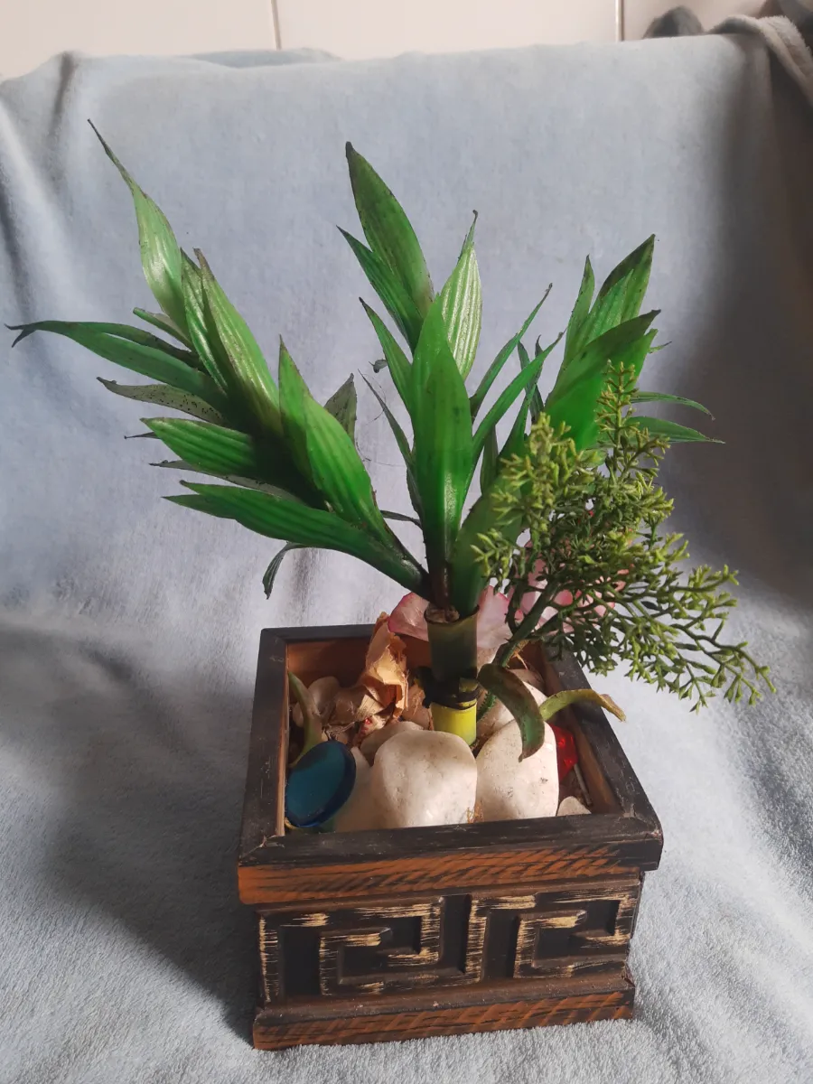 Arranjo Decorativo Zen em Madeira