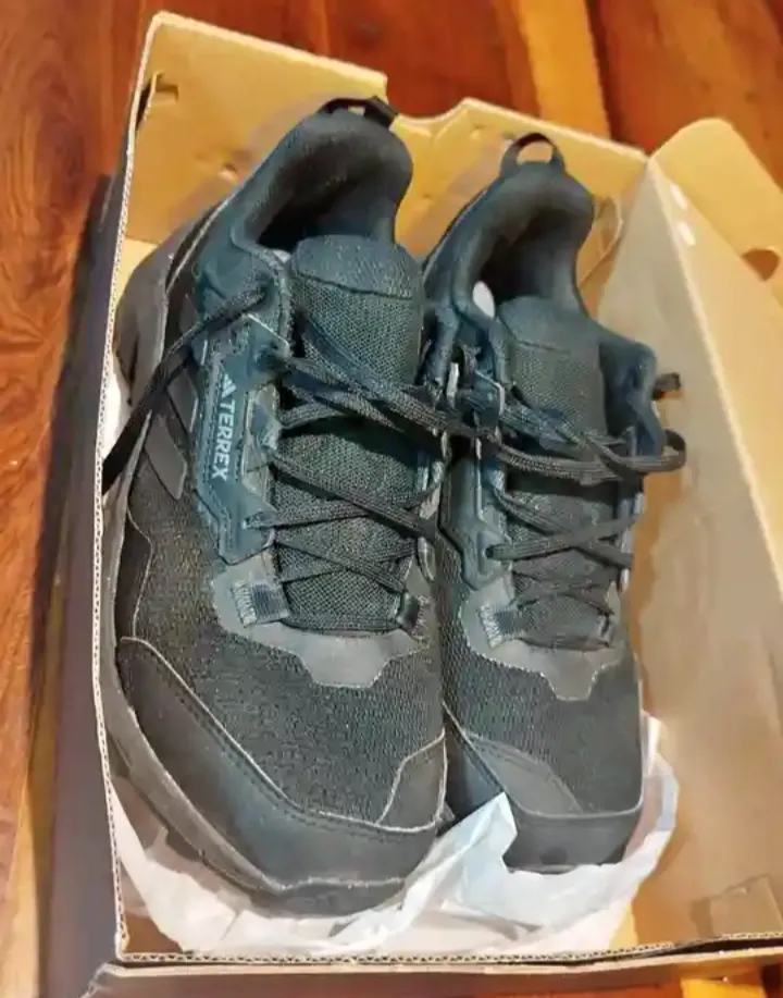 Tênis Adidas Preto - Seu Próximo Aventureiro! miniatura 2