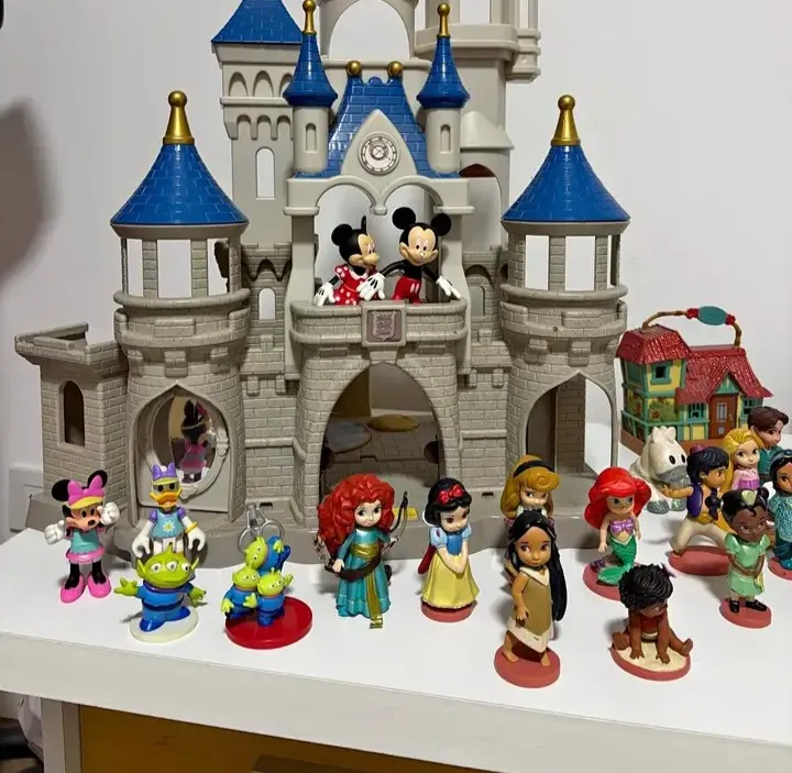 Castelo Disney e Miniaturas para Troca!