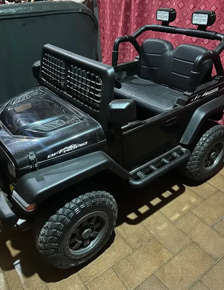 Mini Jeep Elétrico para Criança miniatura 2