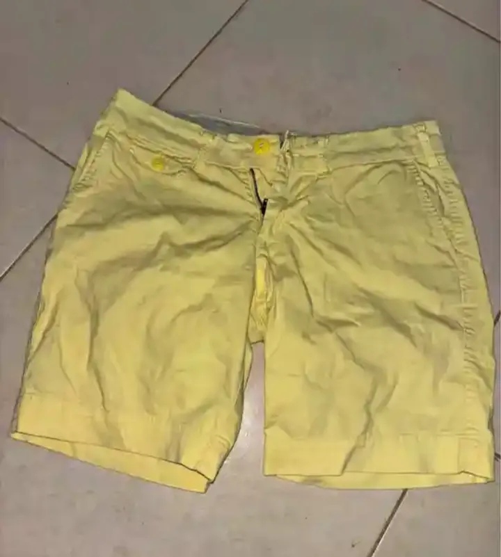 Short Sarja Amarelo