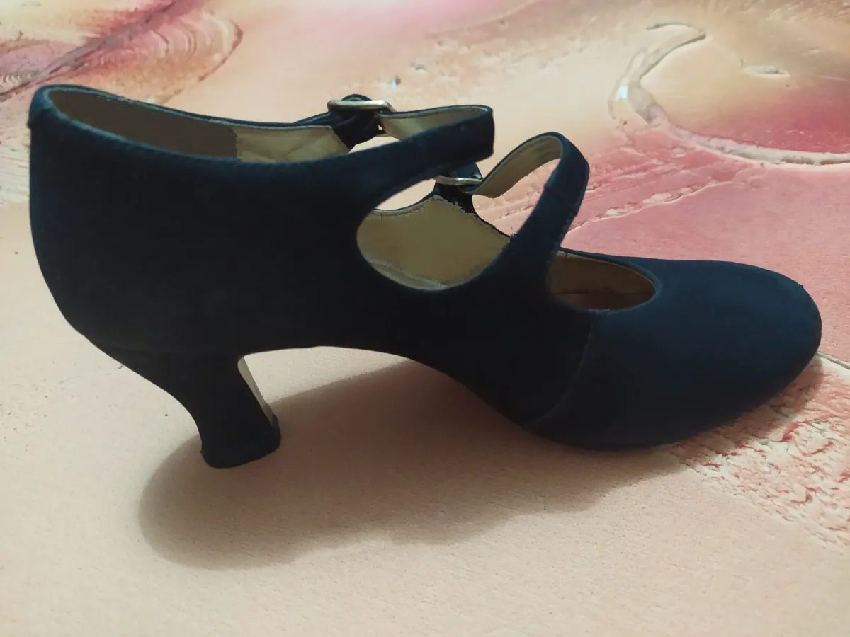 Sapato alto estilo boneca- Tamanho 36 miniatura 2