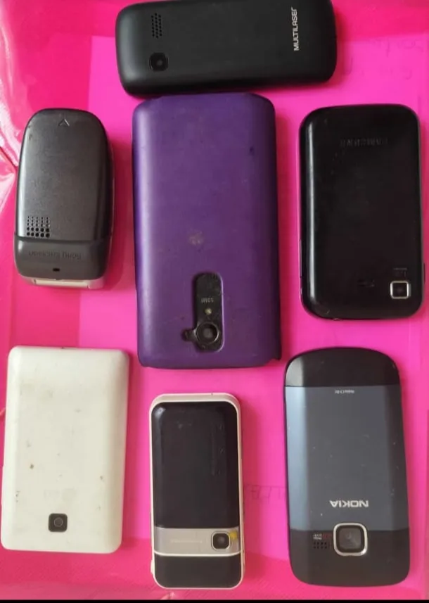 Lote de celulares antigos - no estado
