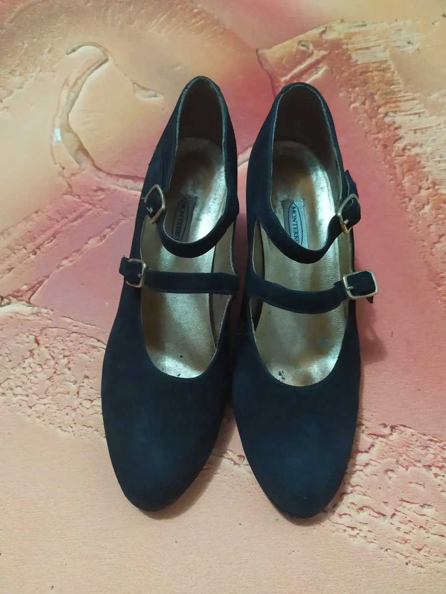 Sapato alto estilo boneca- Tamanho 36