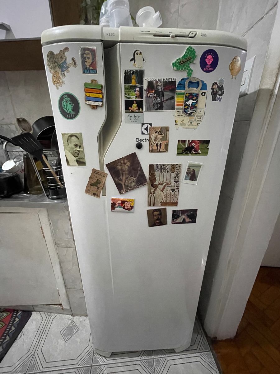 Geladeira miniatura 2