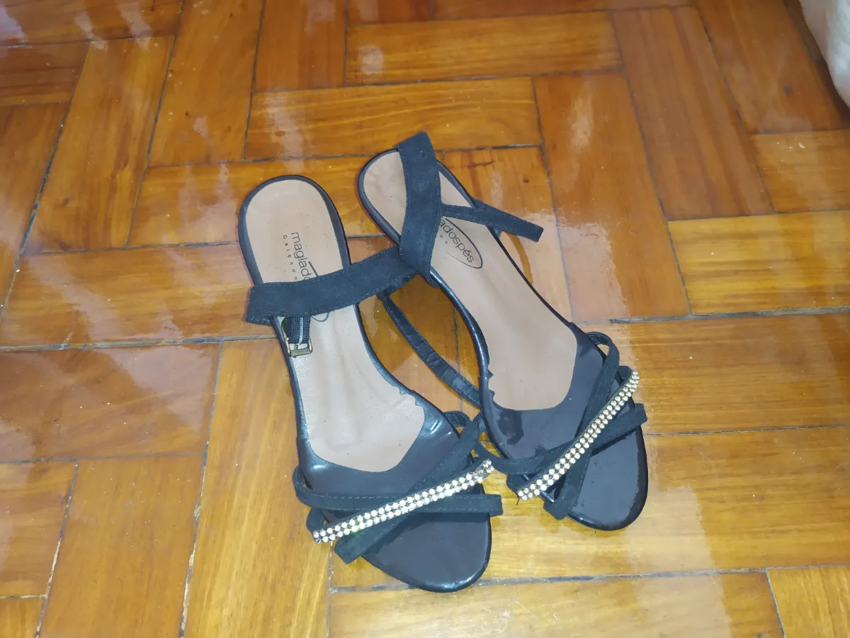 Sandália Preta com Strass miniatura 3