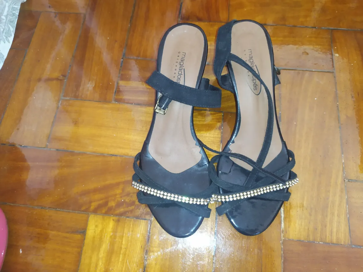 Sandália Preta com Strass miniatura 2